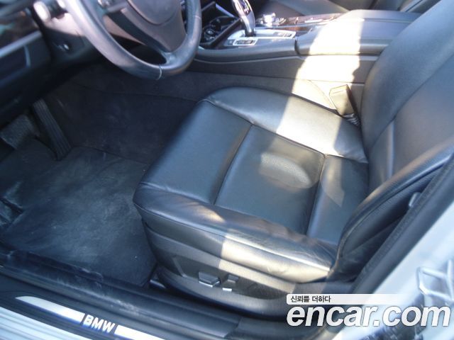 BMW 5-Series 2013 — photo 11