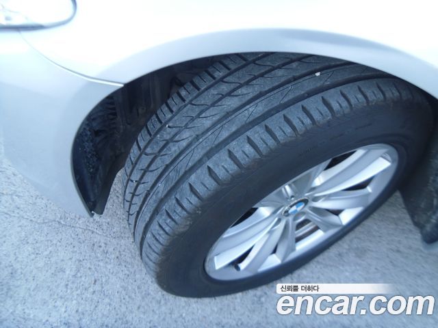 BMW 5-Series 2013 — photo 19