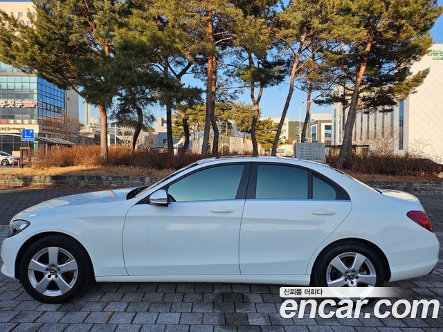 Mercedes-Benz C-Class 2017 — photo 4