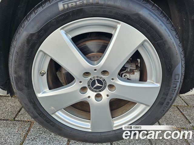 Mercedes-Benz C-Class 2017 — photo 5