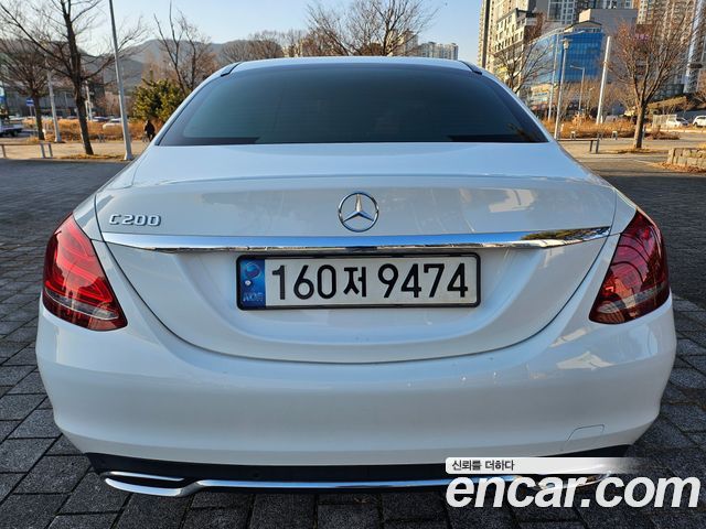 Mercedes-Benz C-Class 2017 — photo 7
