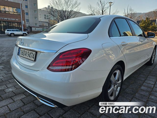 Mercedes-Benz C-Class 2017 — photo 8