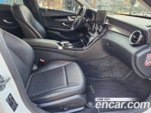 Mercedes-Benz C-Class 2017 — photo 12