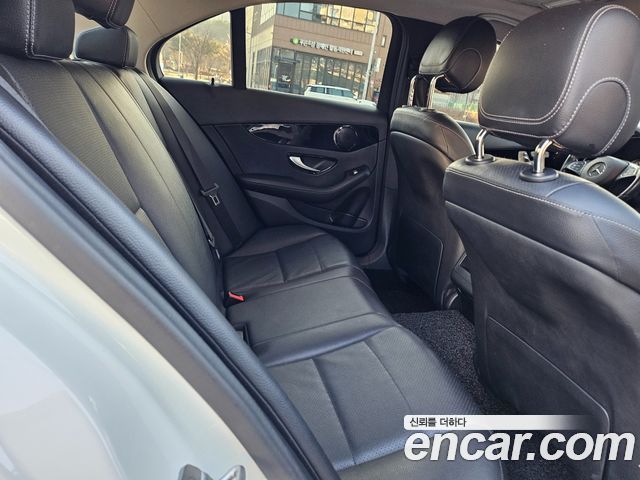 Mercedes-Benz C-Class 2017 — photo 13