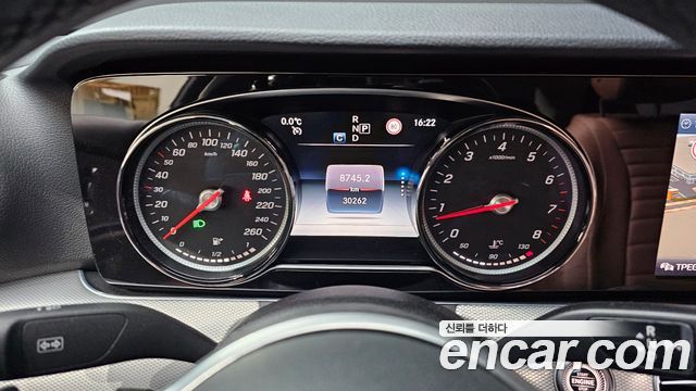 Mercedes-Benz E-Class 2019 — photo 8