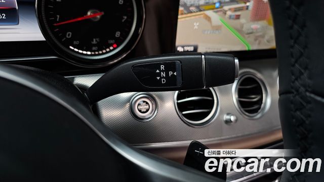 Mercedes-Benz E-Class 2019 — photo 9