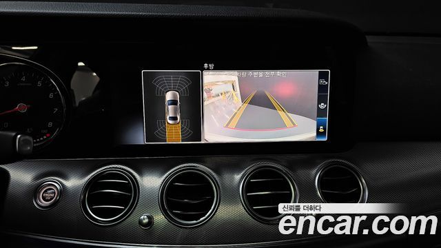 Mercedes-Benz E-Class 2019 — photo 14