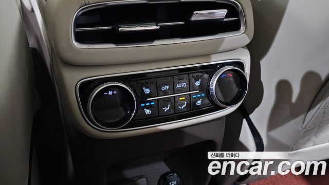 Genesis GV80 2023 — photo 18