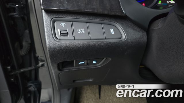 Hyundai Grandeur 2015 — photo 17
