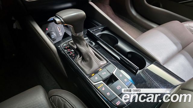 Kia K7 2016 — photo 9