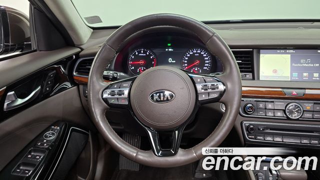 Kia K7 2016 — photo 13