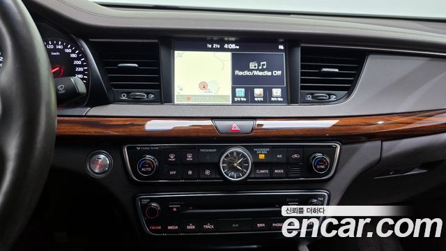 Kia K7 2016 — photo 15