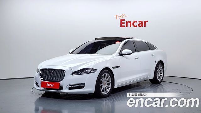 Jaguar XJ 2013 — photo 1