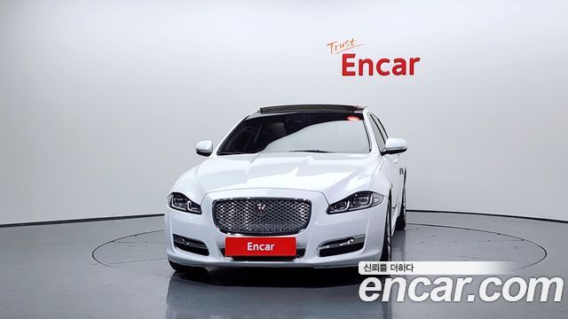 Jaguar XJ 2013 — photo 3