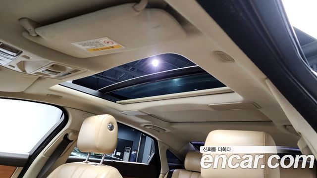 Jaguar XJ 2013 — photo 19