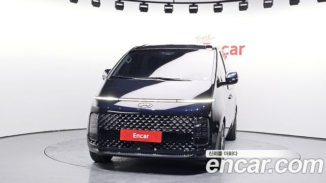 Hyundai Staria 2022 — photo 3