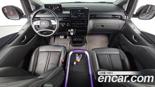 Hyundai Staria 2022 — photo 7
