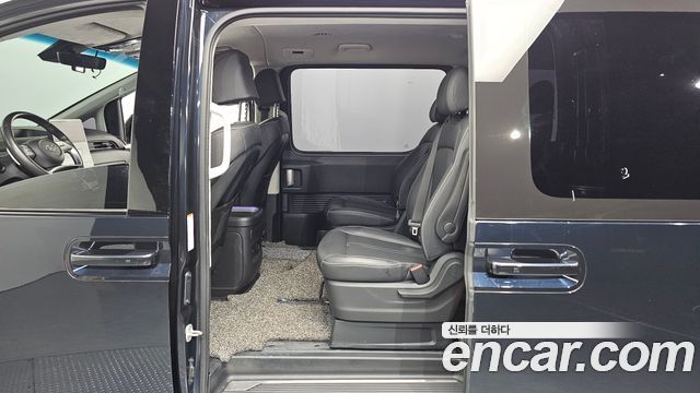 Hyundai Staria 2022 — photo 11