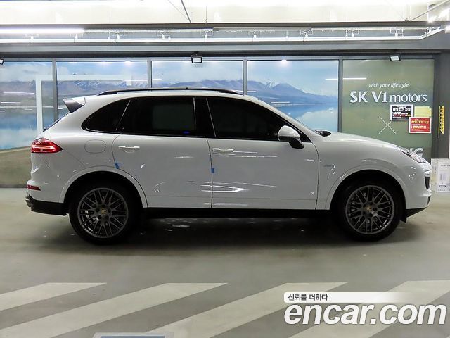 Porsche Cayenne 2017 — photo 3