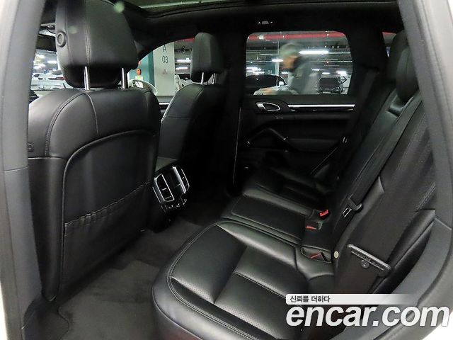 Porsche Cayenne 2017 — photo 7