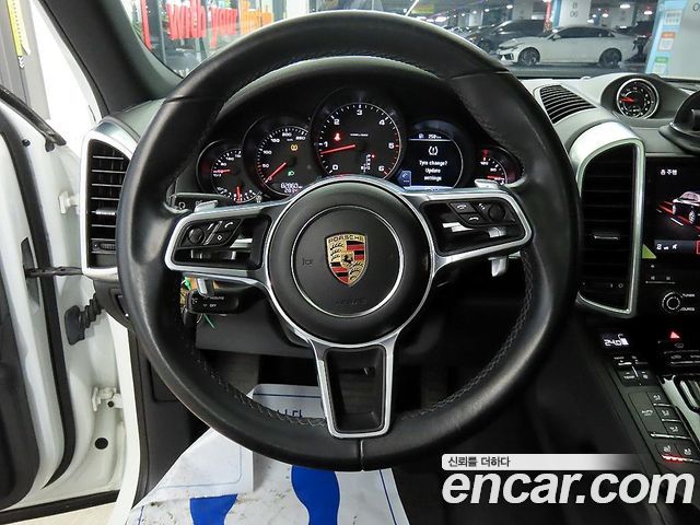 Porsche Cayenne 2017 — photo 8