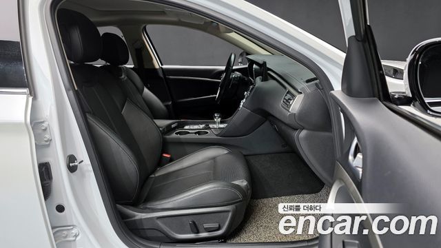 Genesis G70 2021 — photo 11