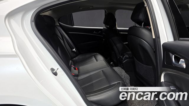 Genesis G70 2021 — photo 12