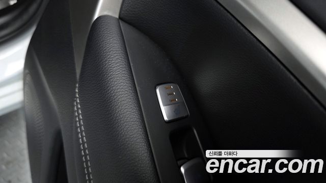 Genesis G70 2021 — photo 17