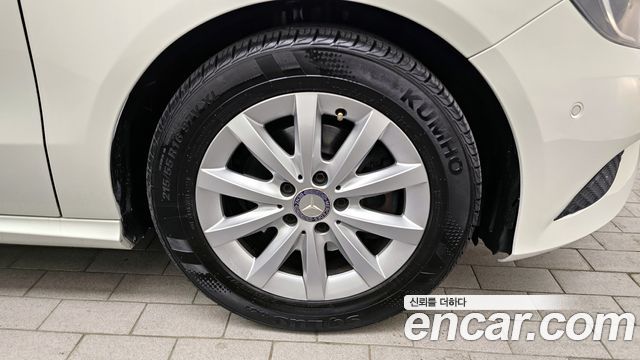 Mercedes-Benz A-Class 2014 — photo 5
