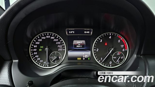 Mercedes-Benz A-Class 2014 — photo 8