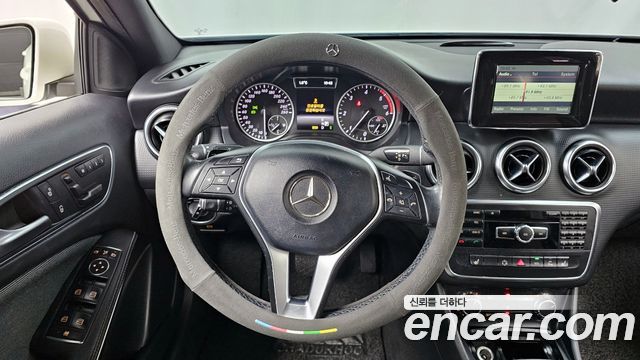 Mercedes-Benz A-Class 2014 — photo 13
