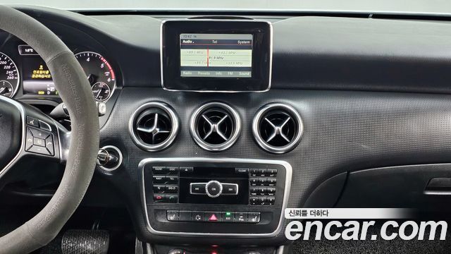 Mercedes-Benz A-Class 2014 — photo 15