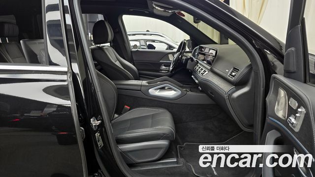 Mercedes-Benz GLS-Class 2024 — photo 11