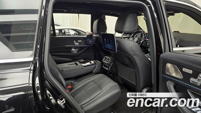 Mercedes-Benz GLS-Class 2024 — photo 12