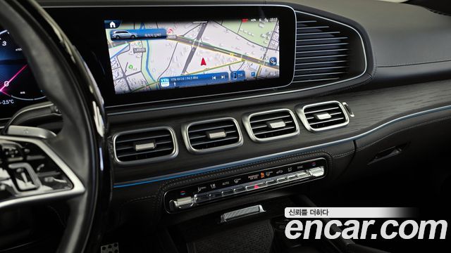 Mercedes-Benz GLS-Class 2024 — photo 14