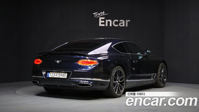 Bentley Continental 2019 — photo 2