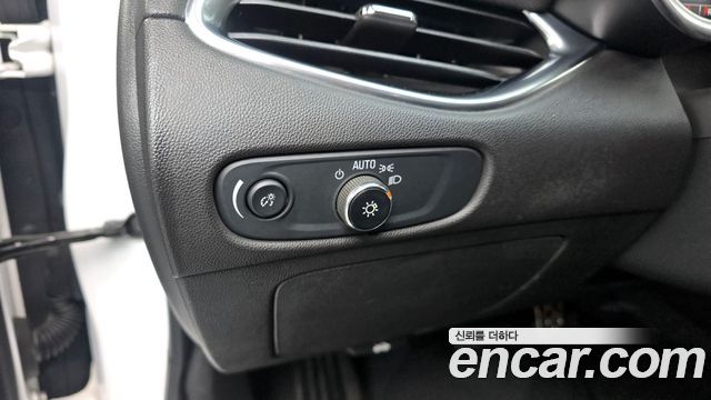 Chevrolet Korea Malibu 2017 — photo 13