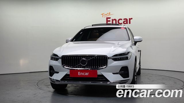 Volvo XC60 2022 — photo 3