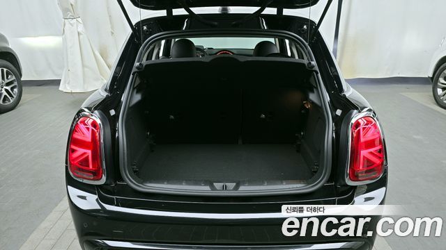 Mini Cooper 2020 — photo 20