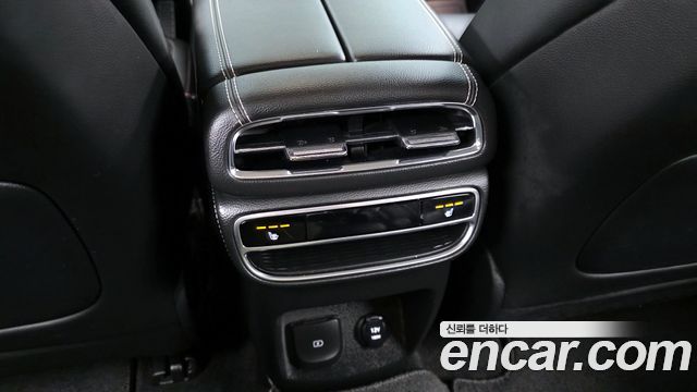 Genesis GV80 2020 — photo 18