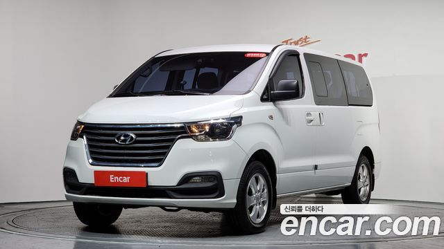 Hyundai Starex 2019 — photo 1