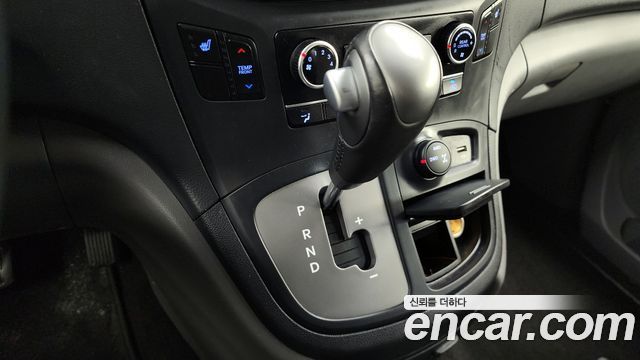 Hyundai Starex 2019 — photo 9