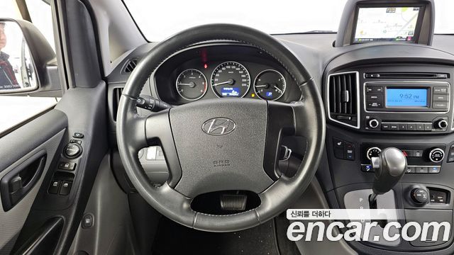 Hyundai Starex 2019 — photo 13