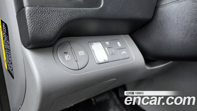 Hyundai Starex 2019 — photo 16
