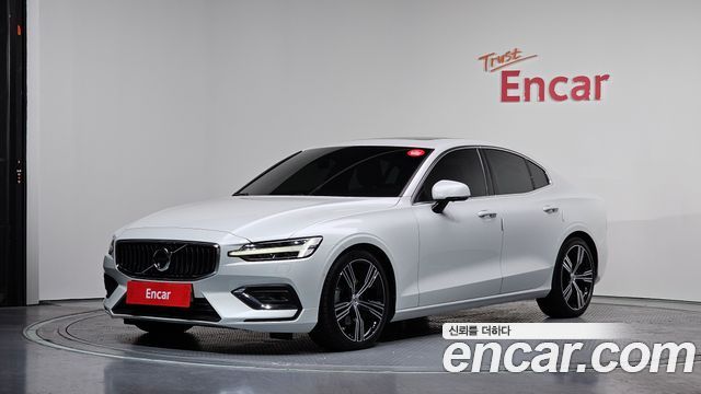Volvo S60 2020 — photo 1