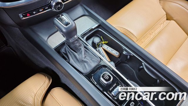 Volvo S60 2020 — photo 9