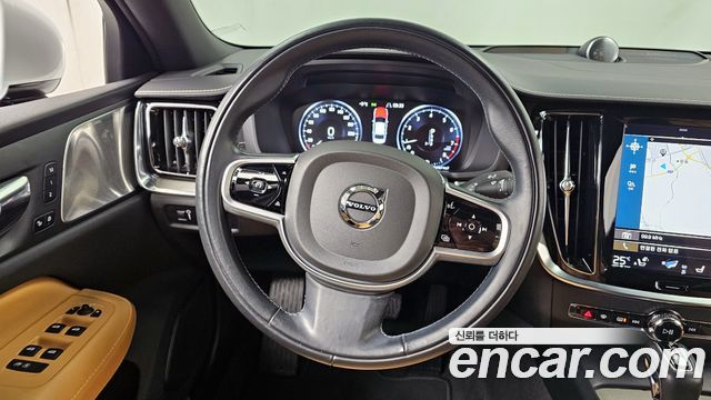 Volvo S60 2020 — photo 13