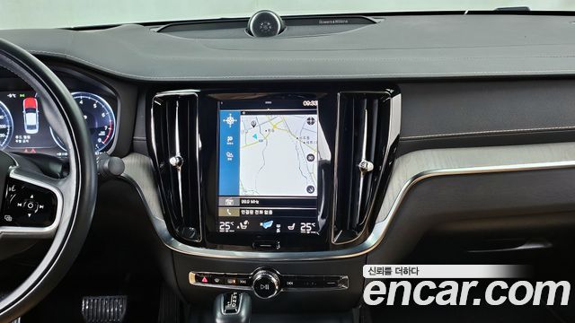 Volvo S60 2020 — photo 14