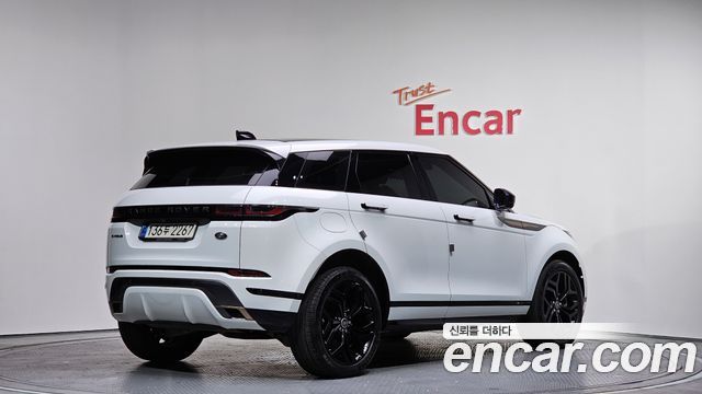 Land Rover Range Rover Evoque 2021 — photo 2