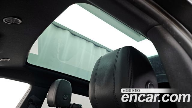 Land Rover Range Rover Evoque 2021 — photo 19